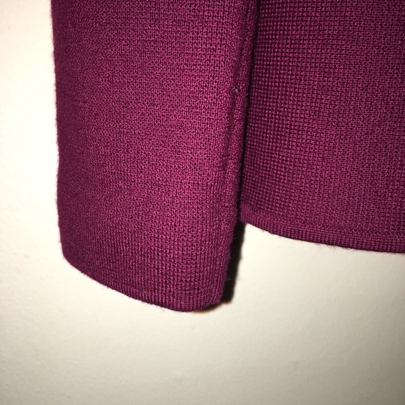 Jones New York Burgundy Cardigan Sweater Size Med - Picture 3 of 5